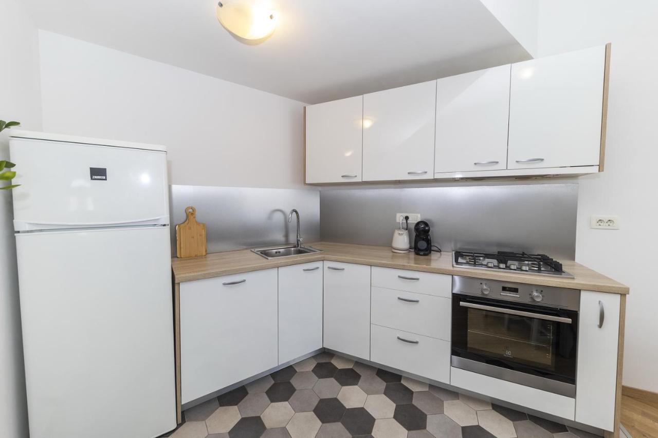זאדאר Apartments 23 And 25 With Free Private Parking מראה חיצוני תמונה