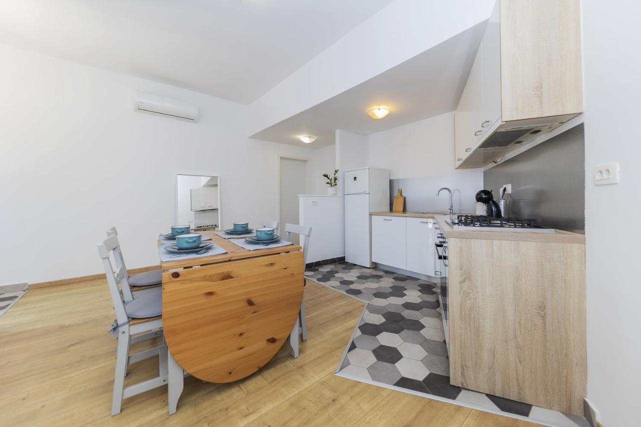 זאדאר Apartments 23 And 25 With Free Private Parking מראה חיצוני תמונה