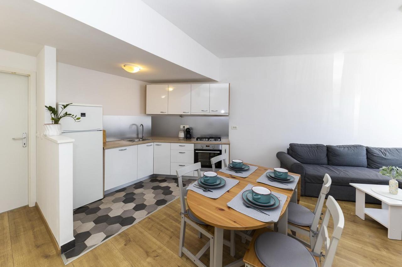 זאדאר Apartments 23 And 25 With Free Private Parking מראה חיצוני תמונה