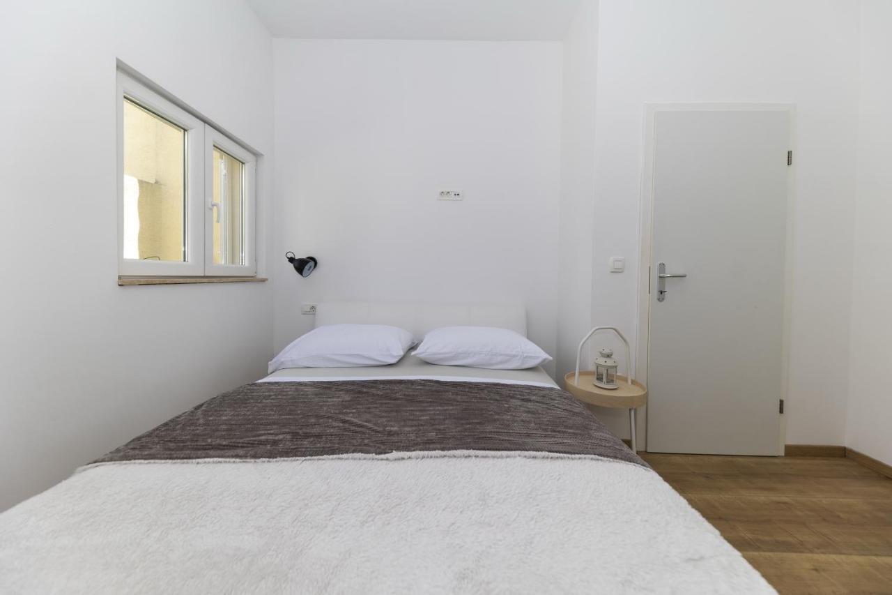 זאדאר Apartments 23 And 25 With Free Private Parking מראה חיצוני תמונה