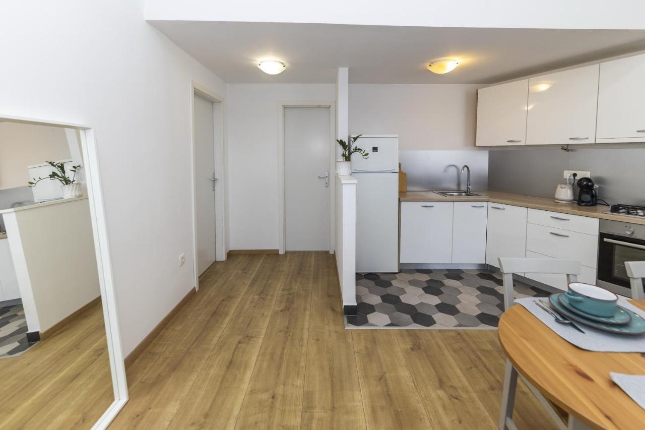 זאדאר Apartments 23 And 25 With Free Private Parking מראה חיצוני תמונה