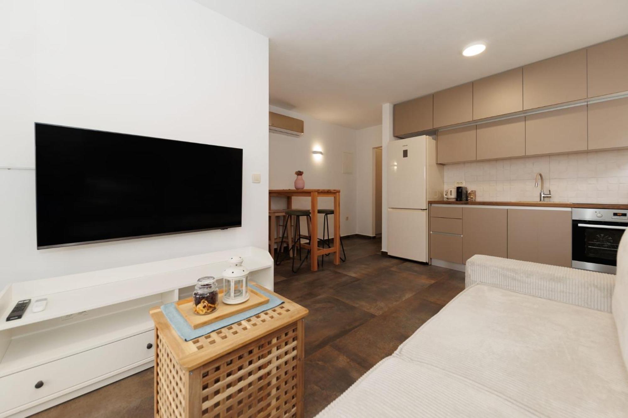 זאדאר Apartments 23 And 25 With Free Private Parking מראה חיצוני תמונה